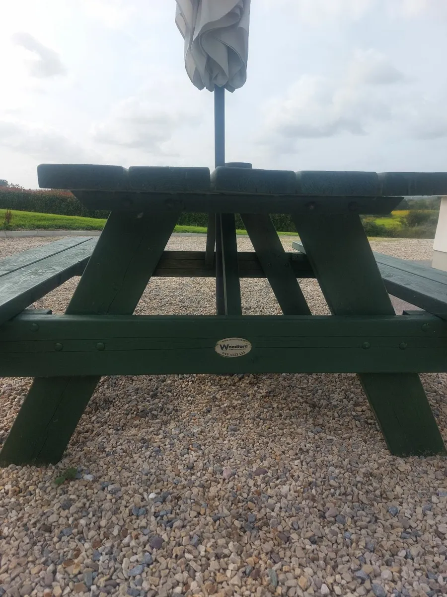 Picnic table (..umbrella not included) - Image 2