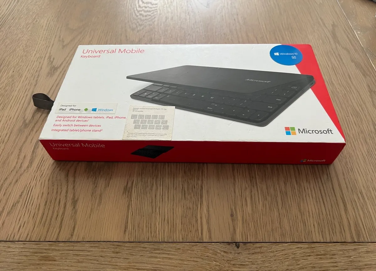 Microsoft Universal Wired Keyboard - Image 1