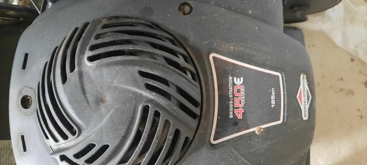 Push lawn mower - Image 1