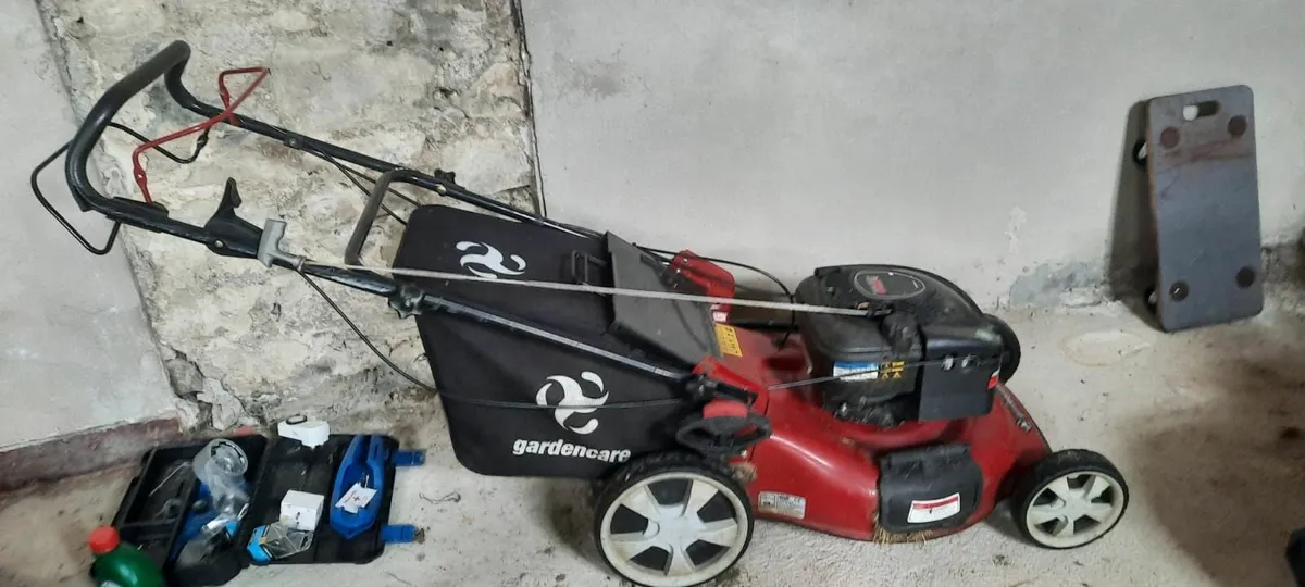 Self drive lawn mower - Image 2