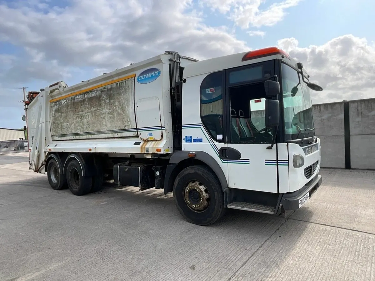 DENNIS 6x4 26 TON AUTOMATIC REFUSE COLLECTION BIN - Image 1