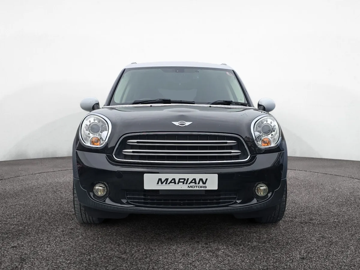 Mini Cooper D Crossover Automatic - Image 2