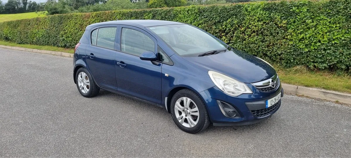 12 Opel corsa SC 1.3CDTi 75PS 4 door - Image 1