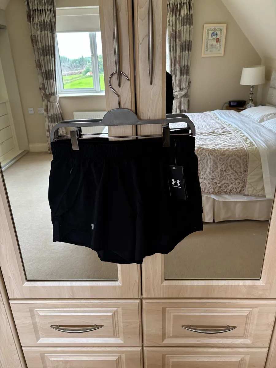 🖤 Brand New Under Armour Ladies Shorts - Image 1