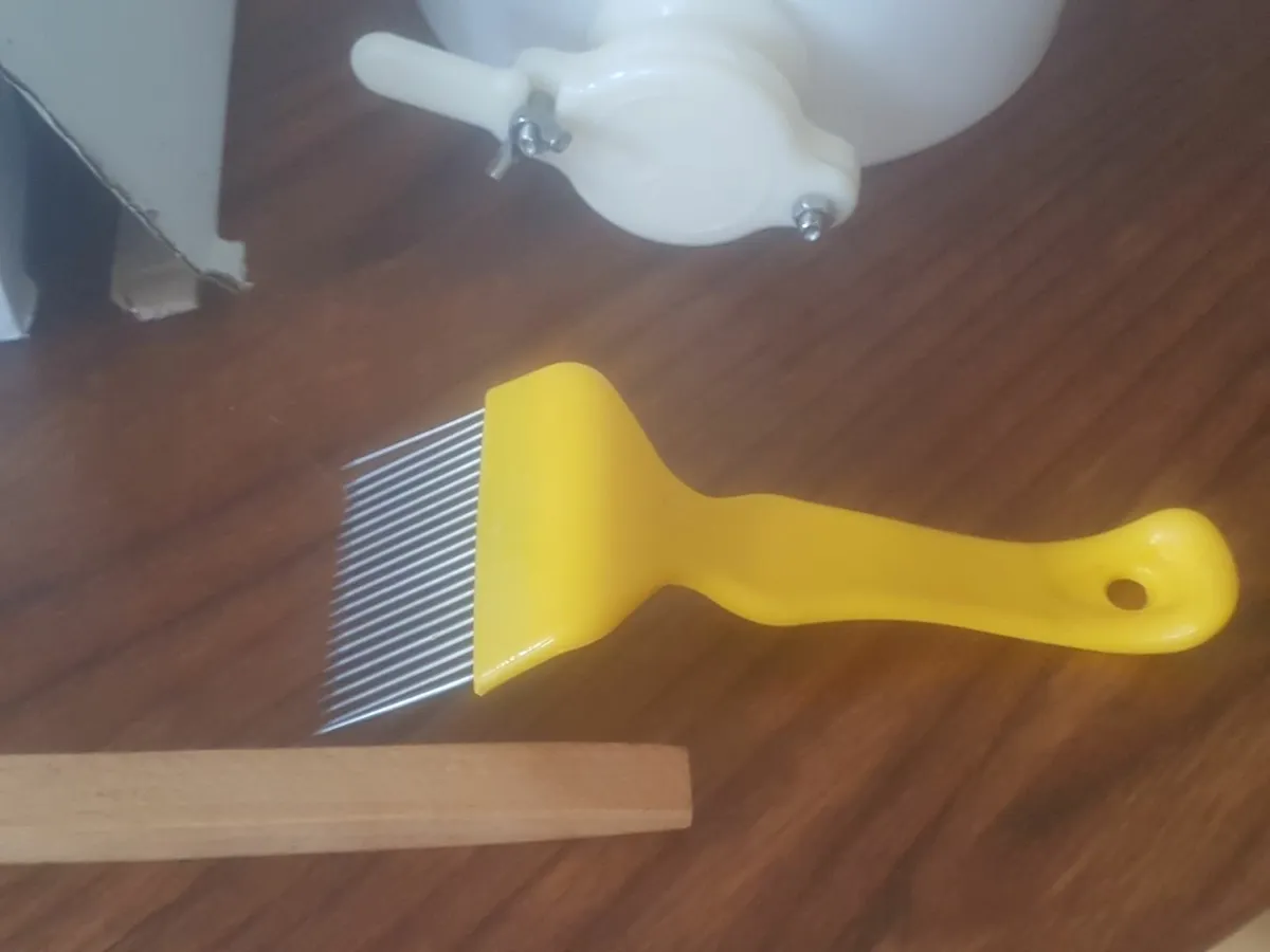 Beekeeping harvesting kit - Image 2