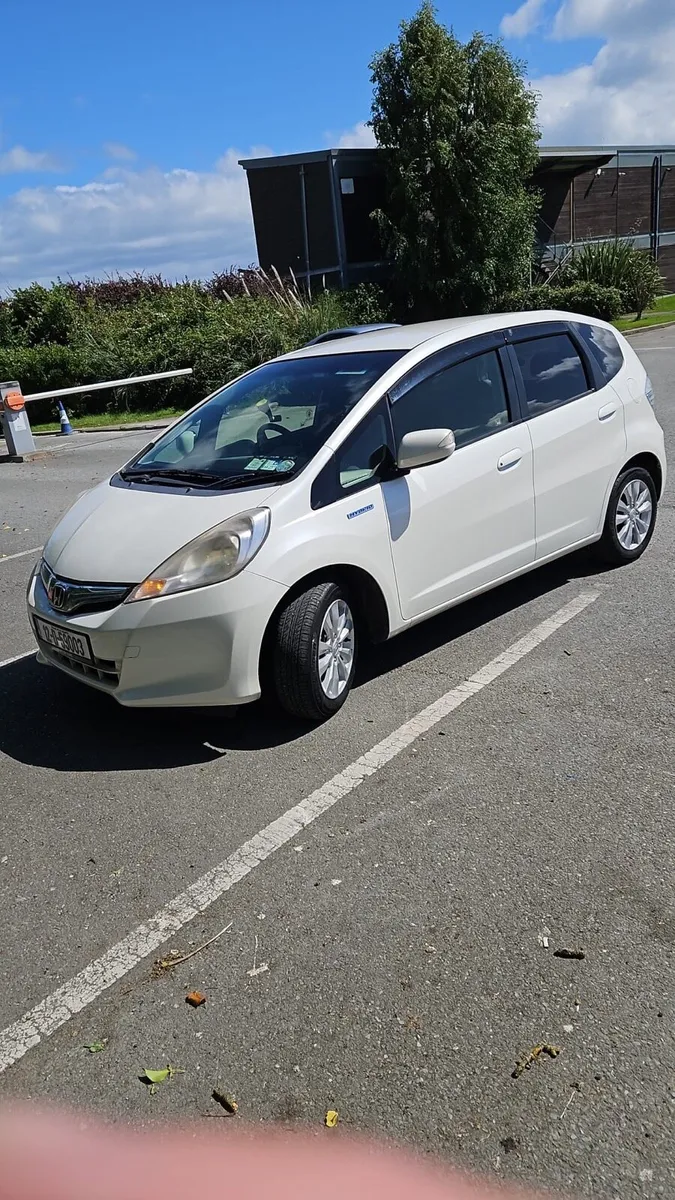 Car - Image 1