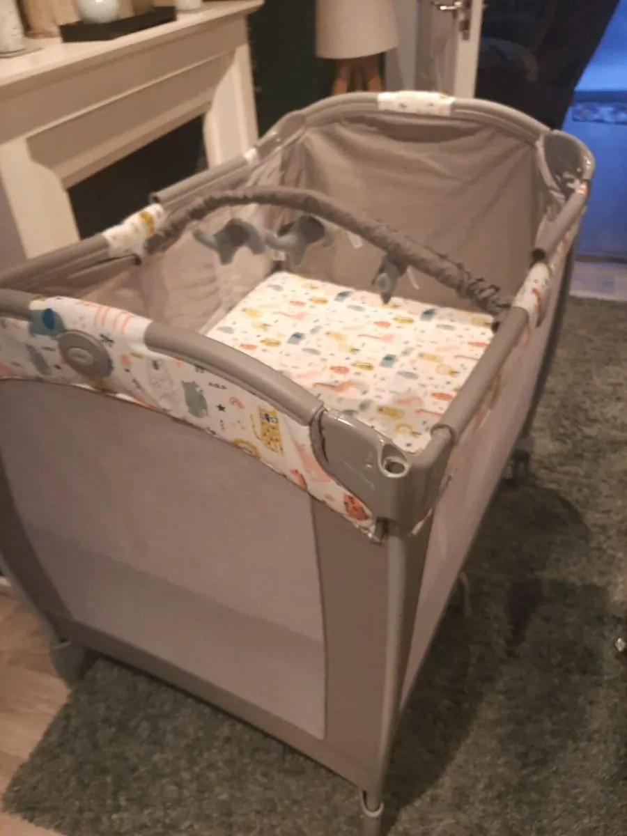 New travel cot - Image 1