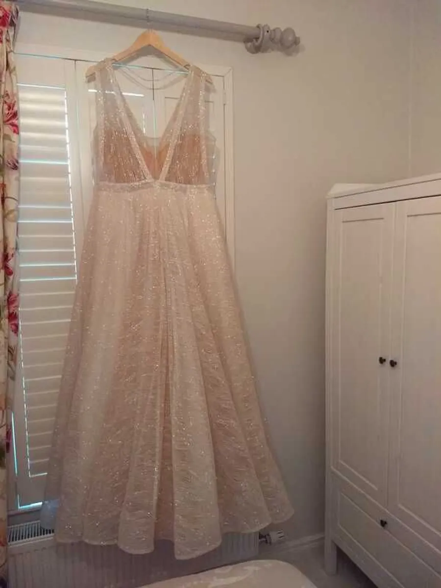 Folkster Wedding Dress - Image 2