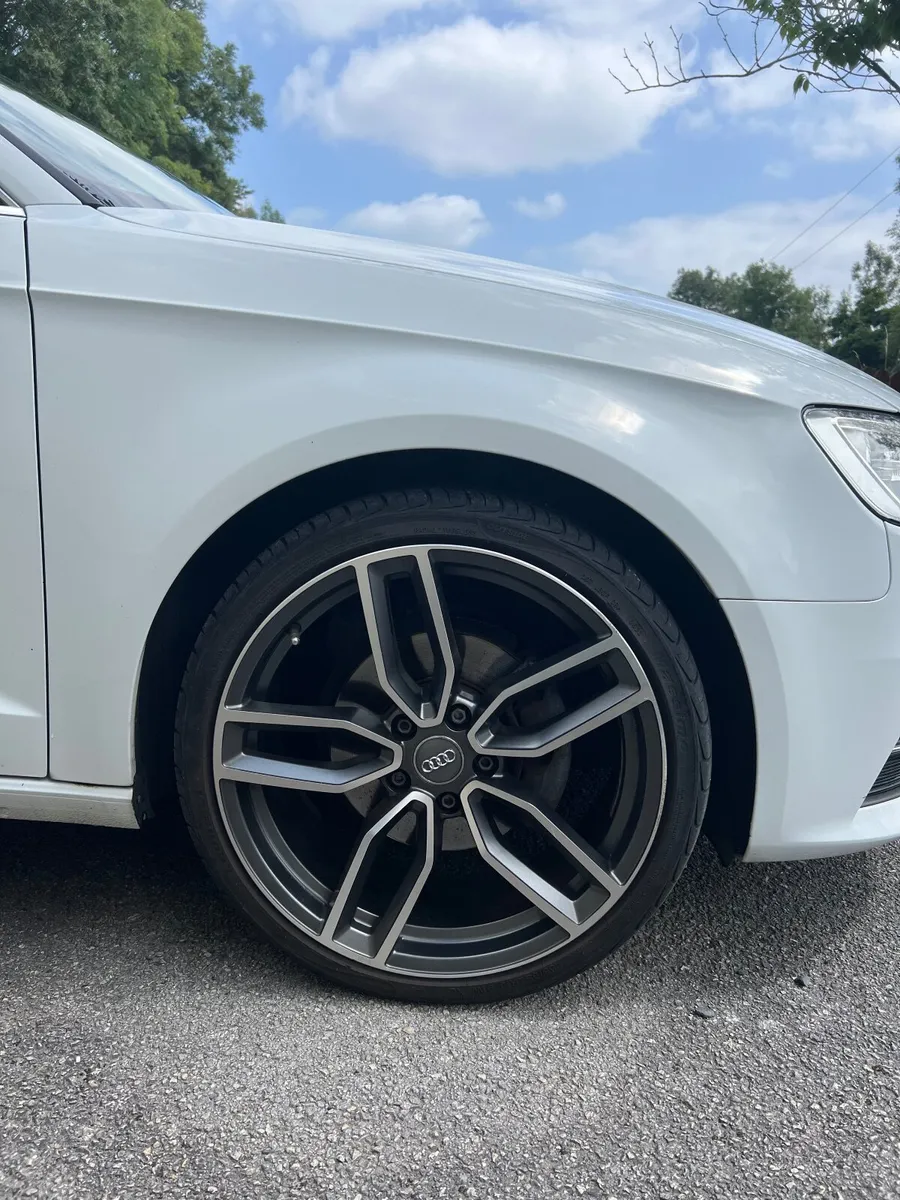 162 Audi A3 1.6L TDI - Image 4