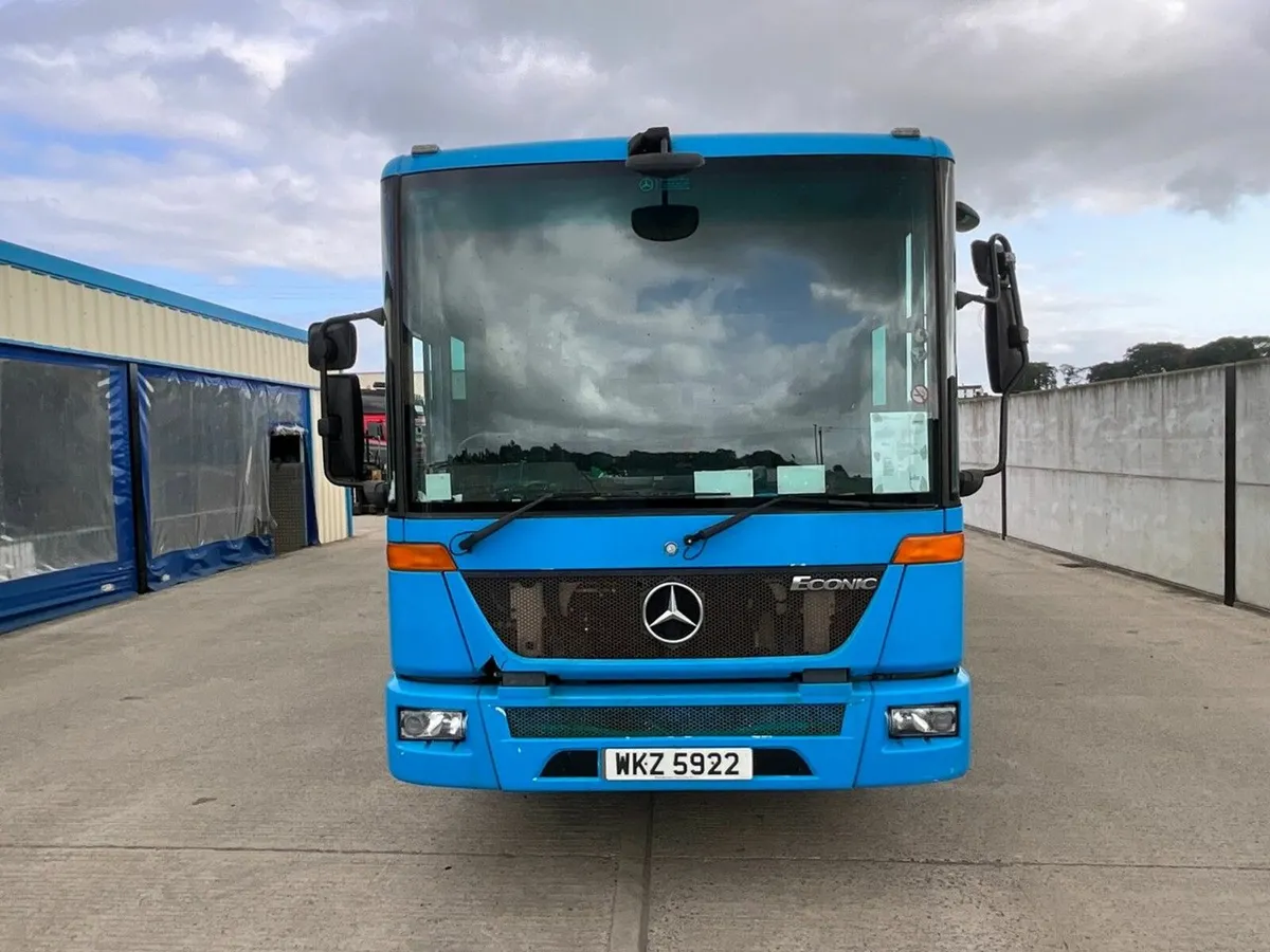 MERCEDES ECONIC 2633 26 TON BIN LORRY - Image 3
