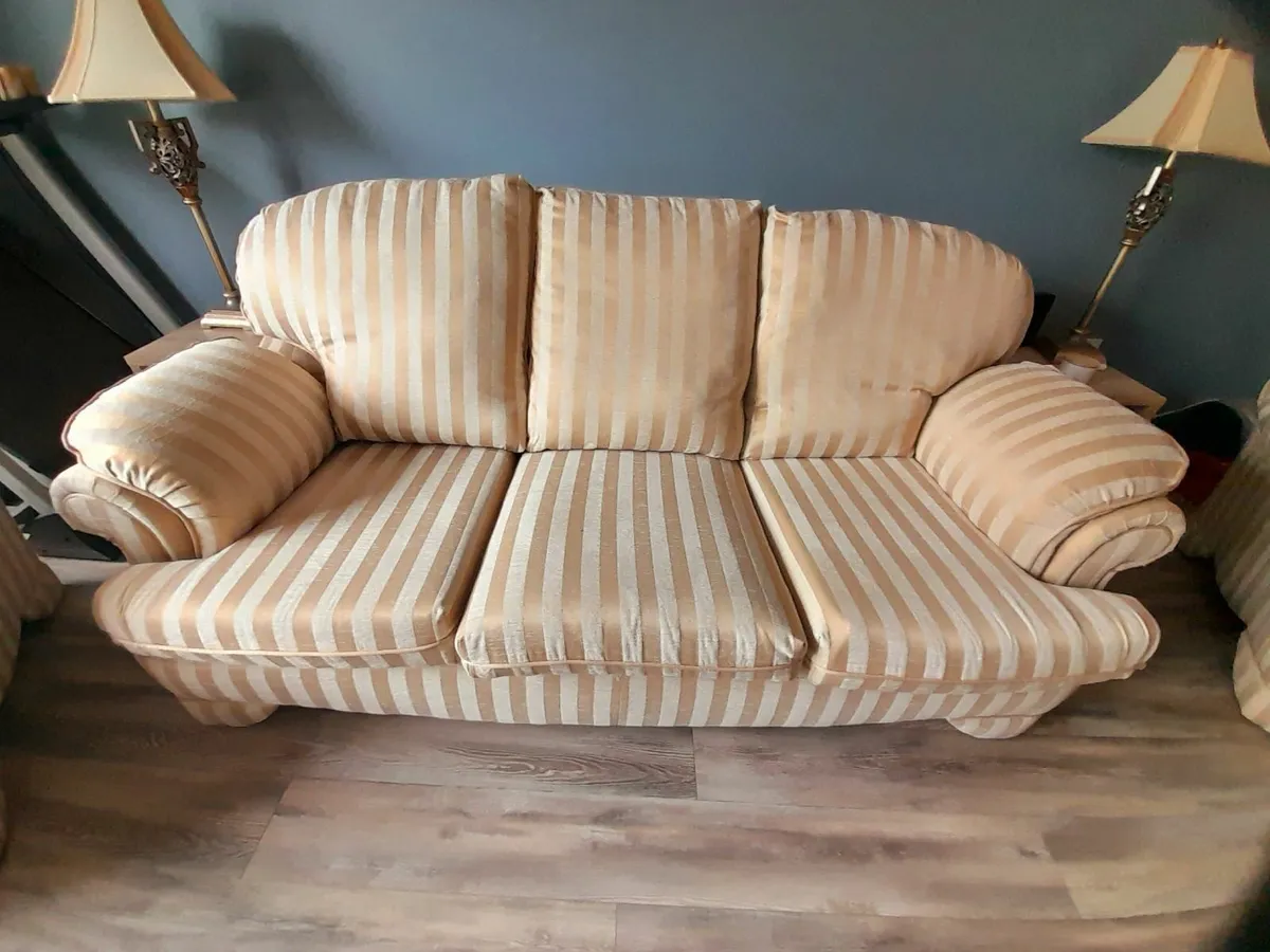 3 piece suite of Furniture - Image 2
