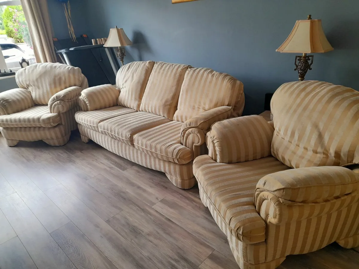 3 piece suite of Furniture - Image 4
