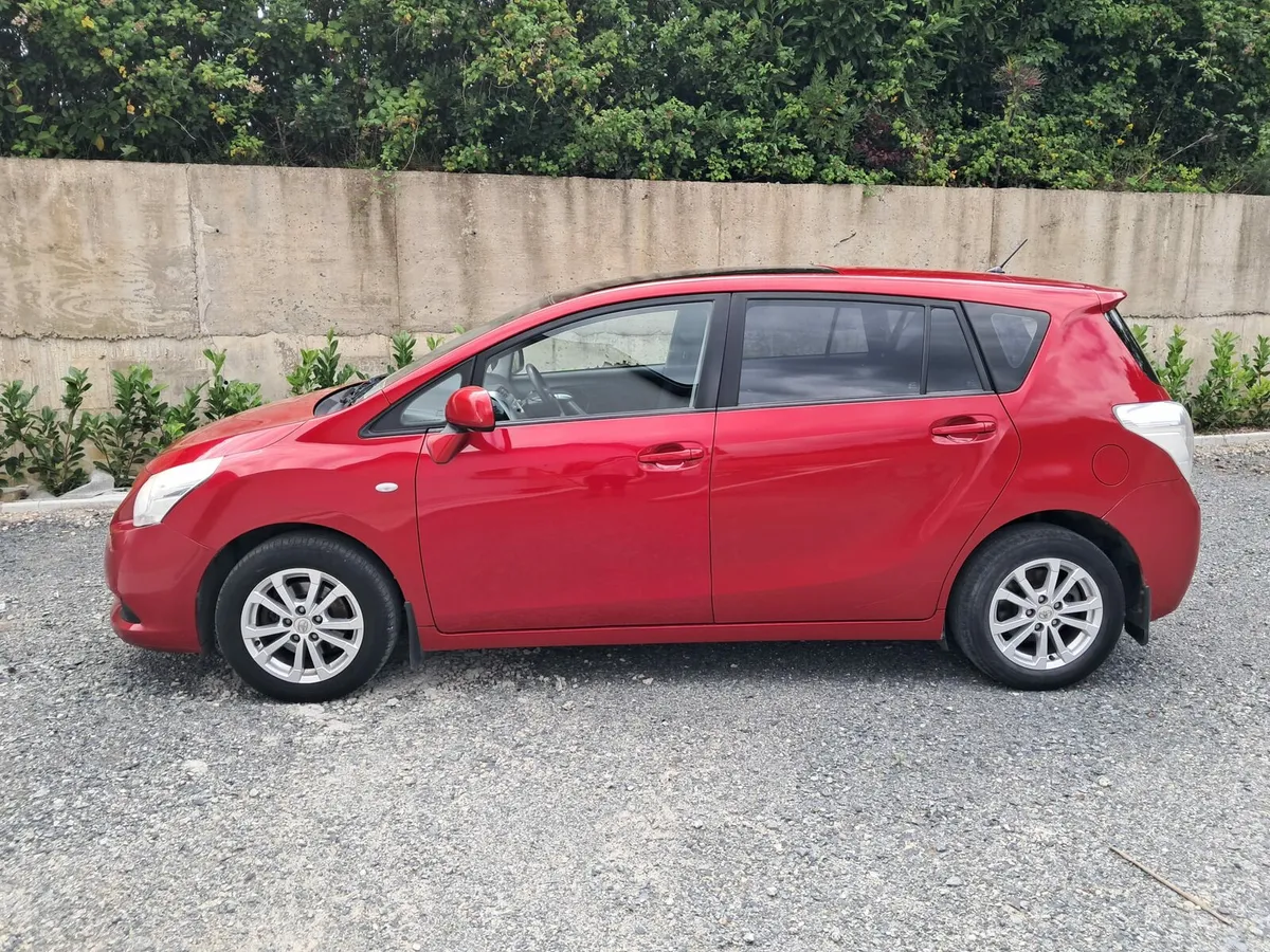 Toyota verso - Image 1
