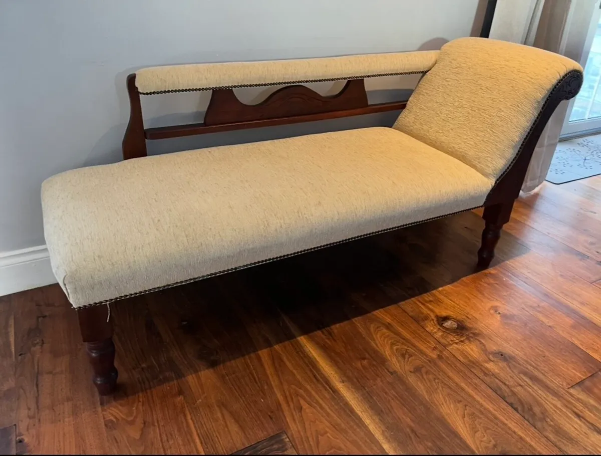 Chaise lounge sofa - Image 1