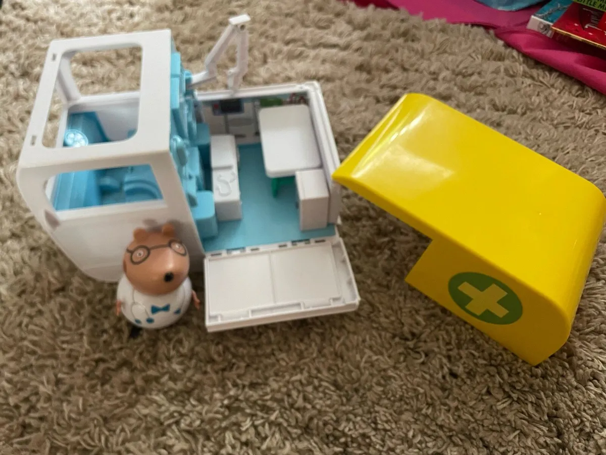 Peppa Pig Ambulance - Image 2