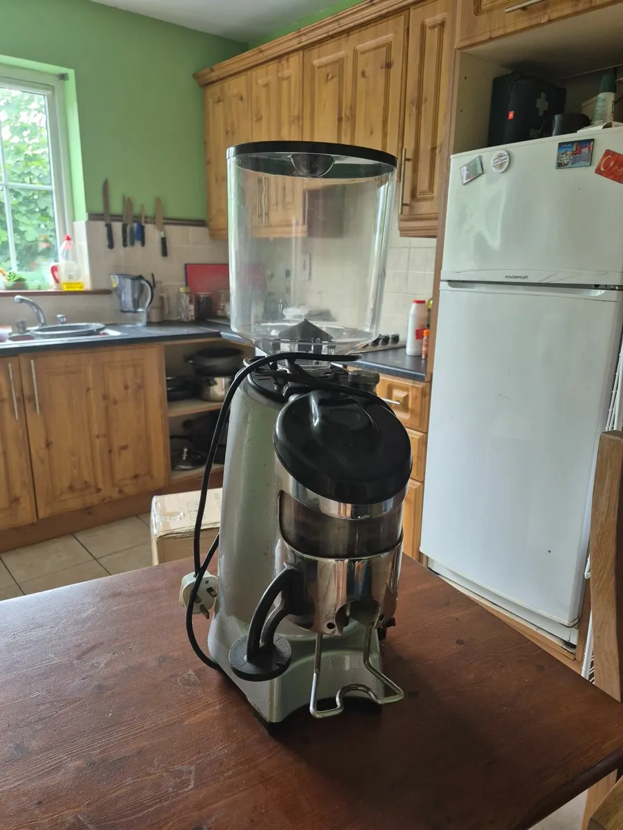 Coffee grinder - Image 1
