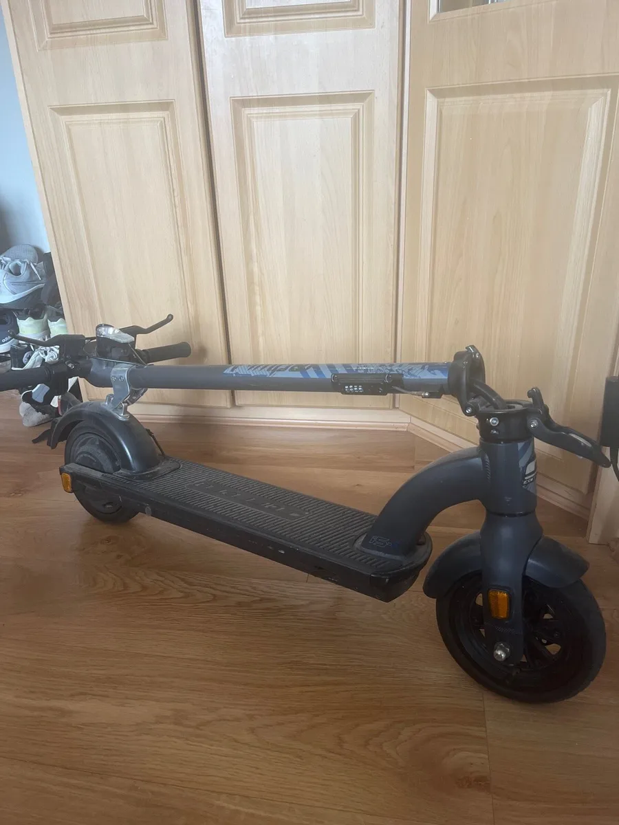 HALFORDS CARRERA IMPEL ELECTRIC SCOOTER - RRP €475 - Image 4