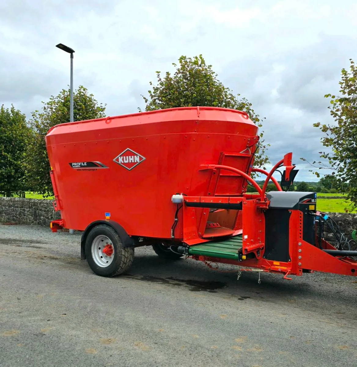Kuhn 18.2 diet feeder - Image 3