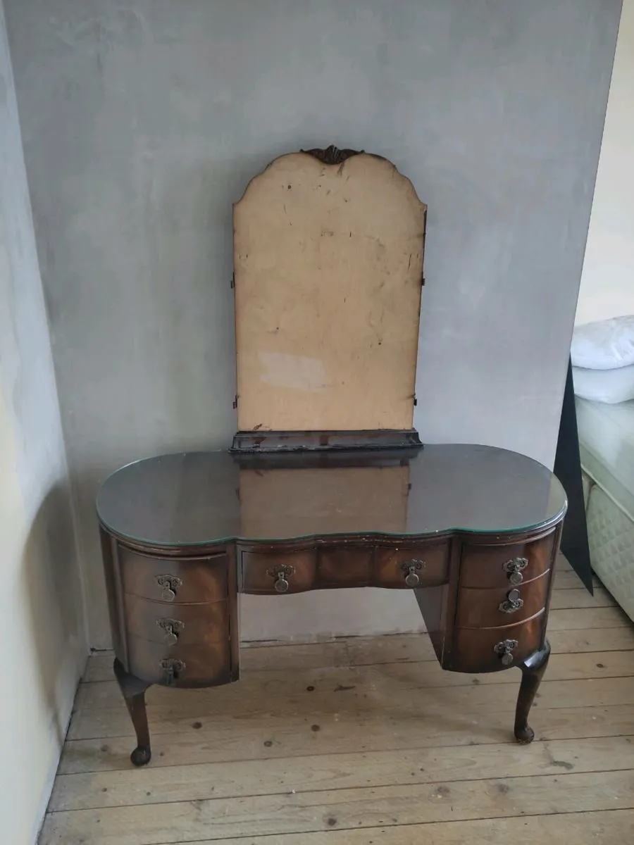Antique dressing table - Image 1