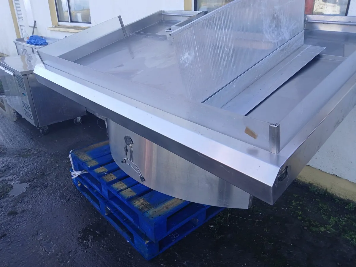 Stainless steel cabbinet display unit complete - Image 4