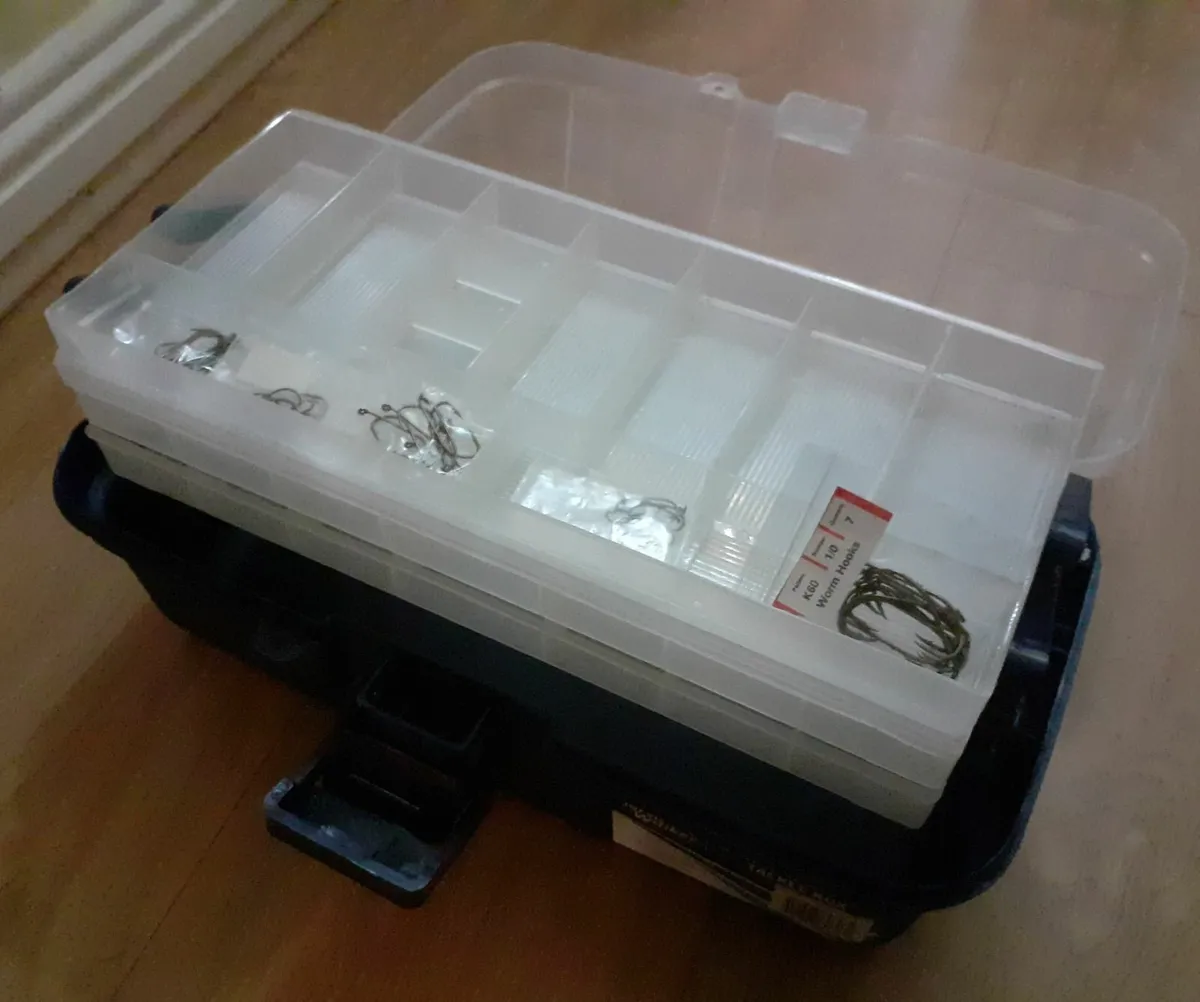 Fishing tackle box medium size. - Image 2