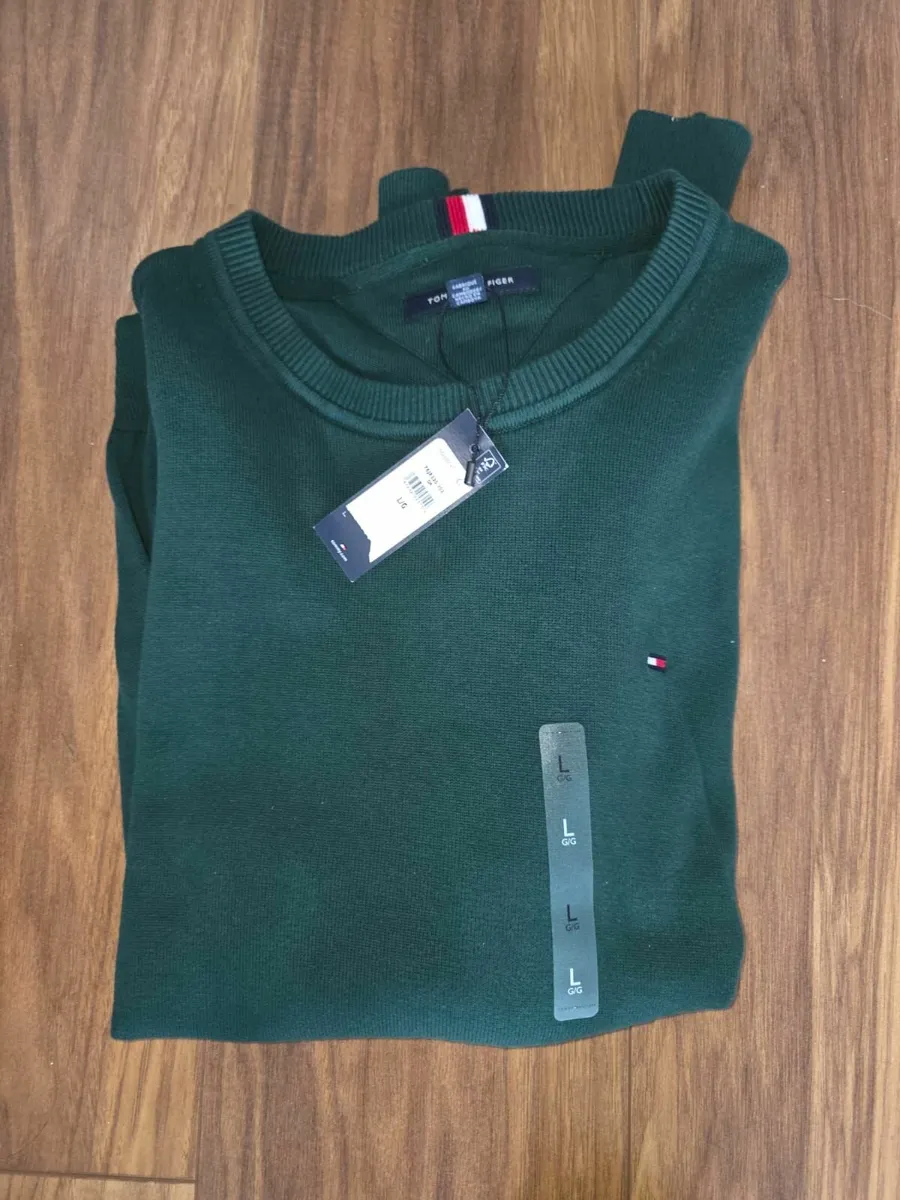 BNWT mens large Tommy Hilfiger jumper - Image 1