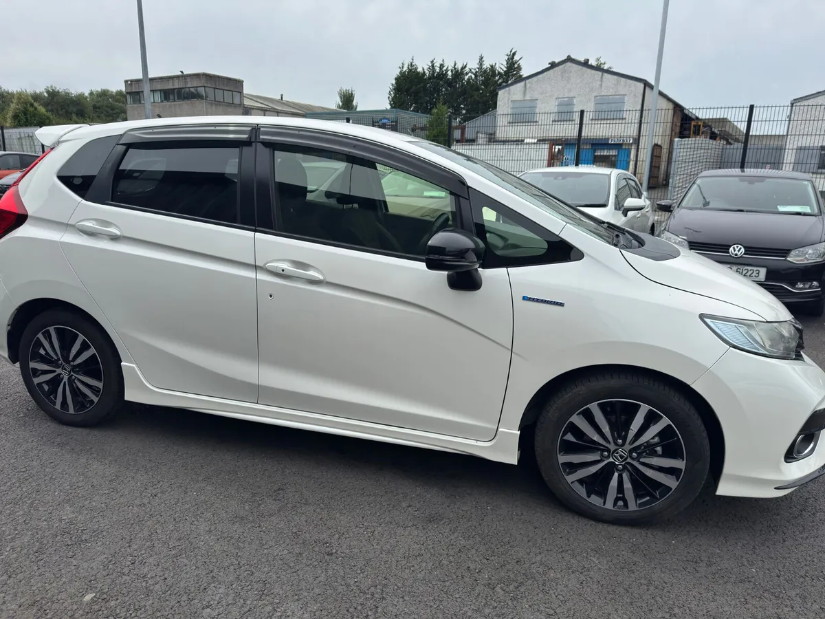 honda fit 2018 - Image 2