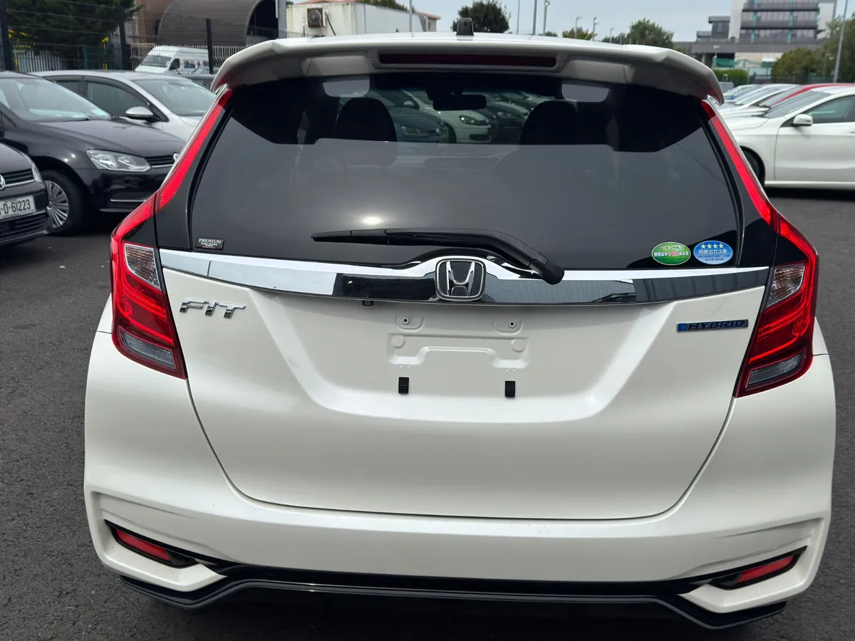 Honda fit 2018 - Image 9