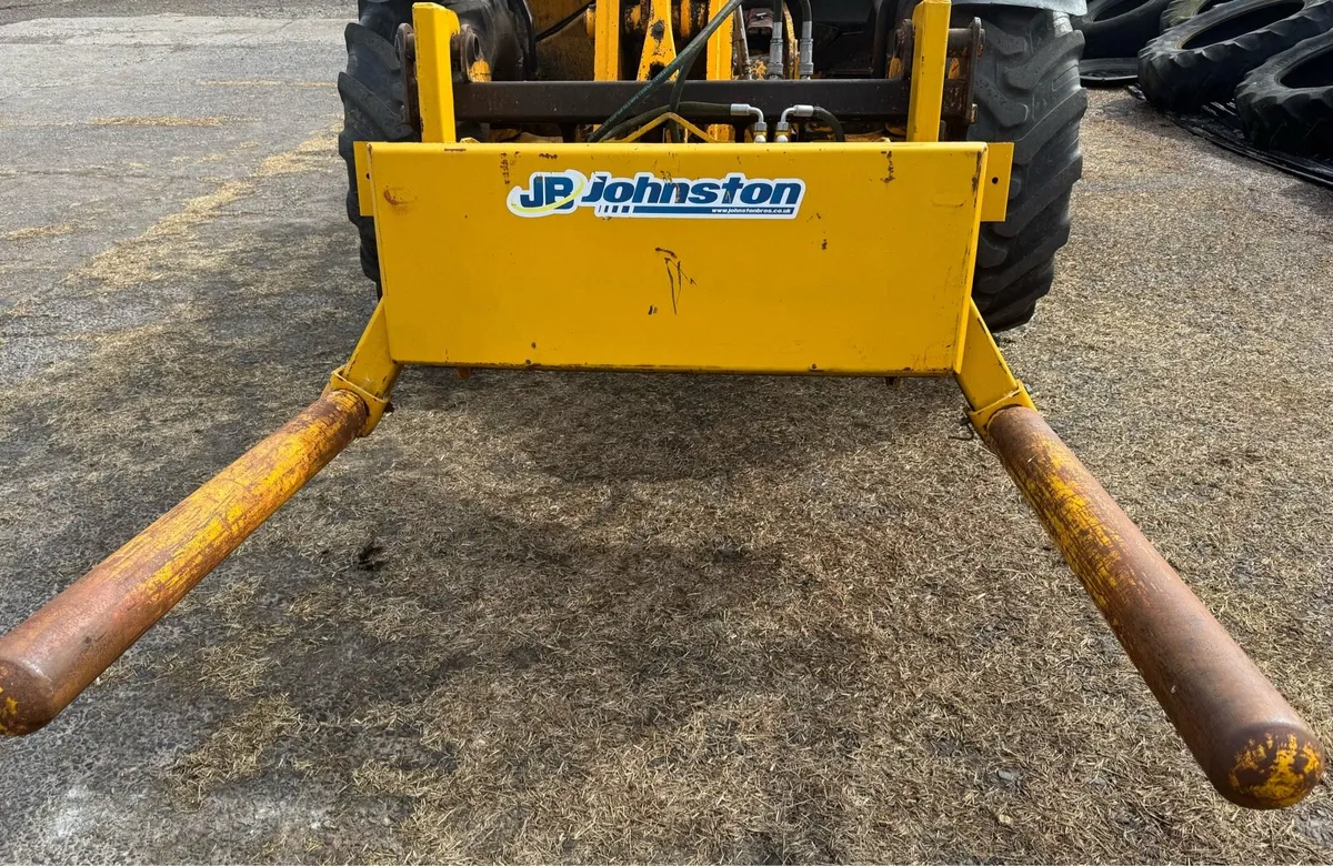 Bale stacker lifter handler - Image 3