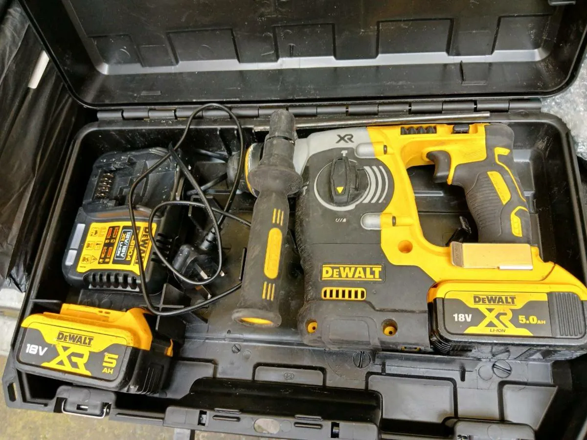 DEWALT CORDLESS SDS