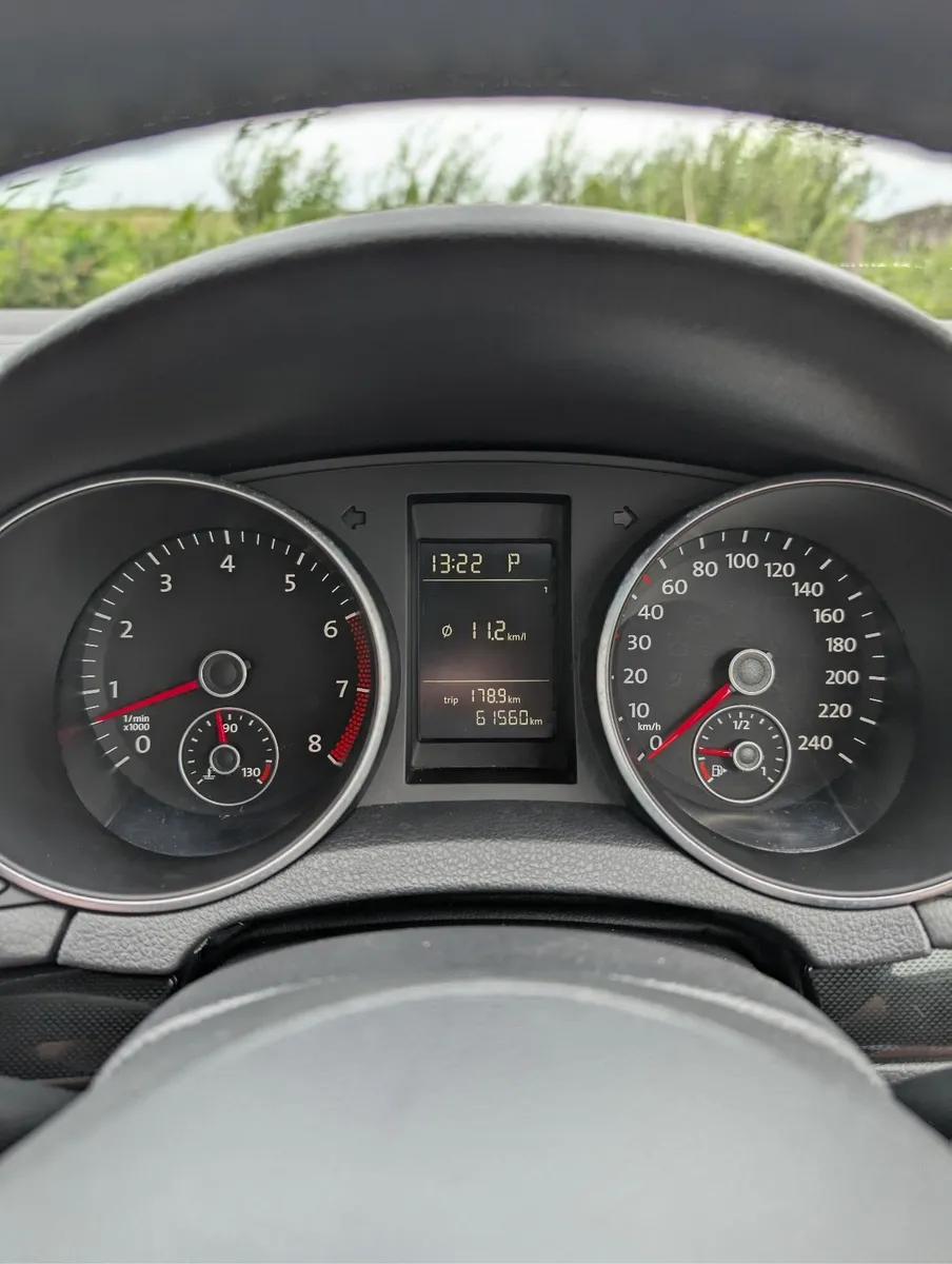 Volkswagen Golf Estate 2012 61,560km - Image 3