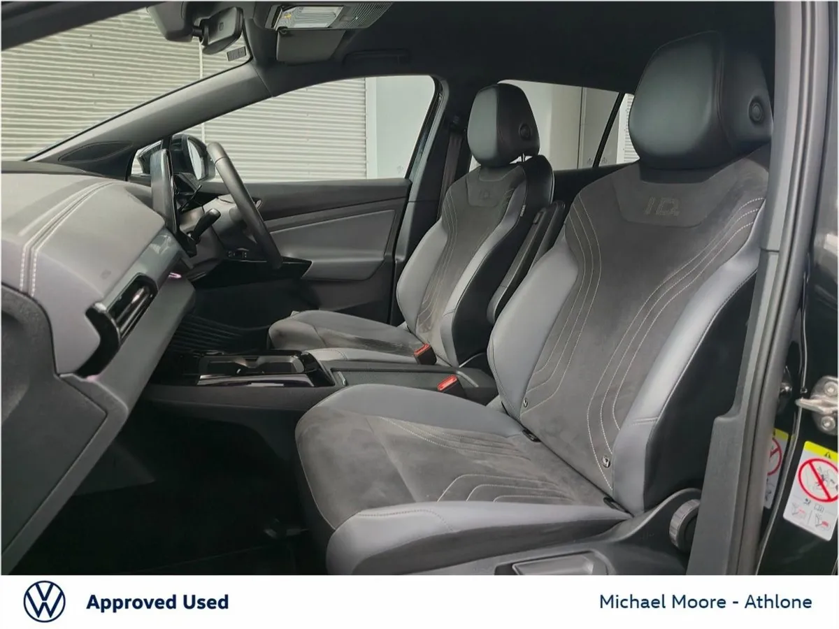 Volkswagen ID.4 Life DX 77kwh 174BHP - Image 4