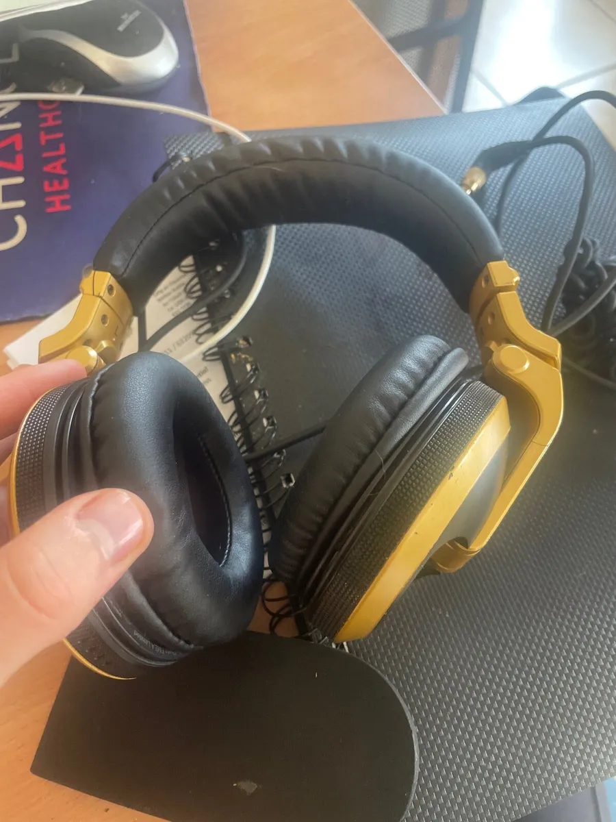 Pioneer hdjx5 bt headphones for DJs - Image 3