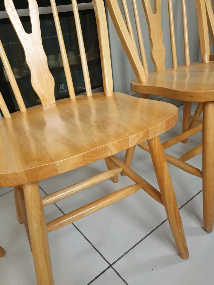Set of 6 solid wood dining chairs - Image 3