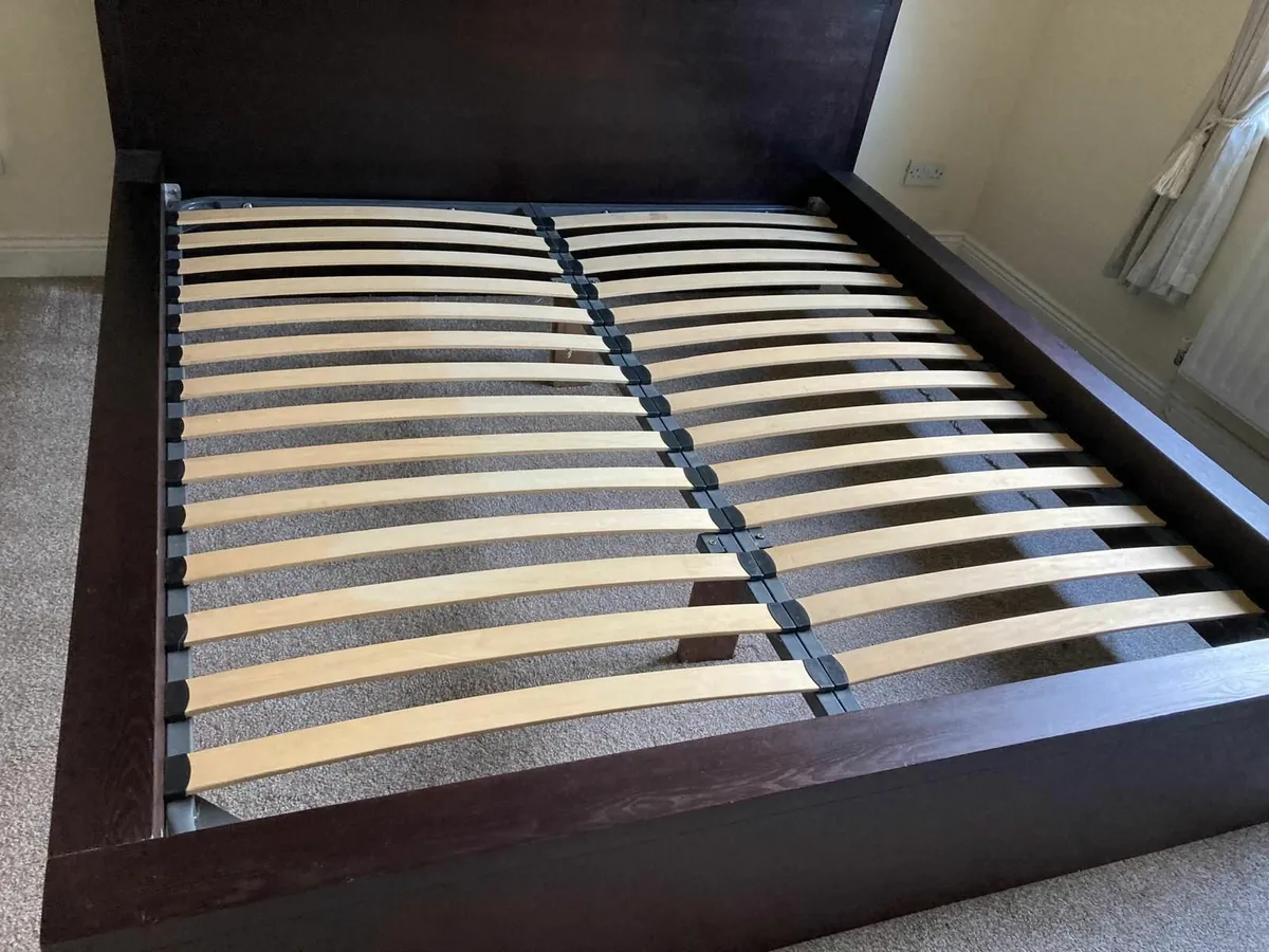 Bed and mattress - Image 3