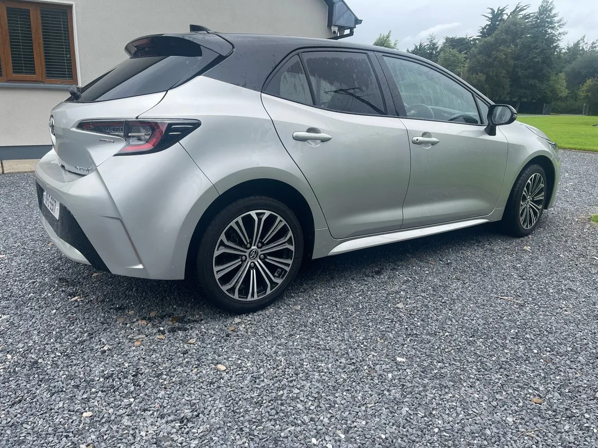 Toyota Corolla Luna Sport - Image 2