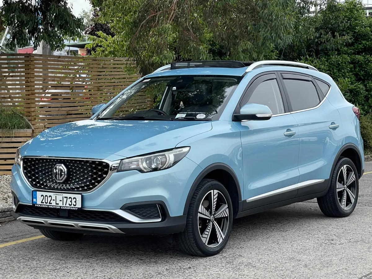 2020 MG ZS..LOW MILES..2 KEYS...HUGE SPEC - Image 1