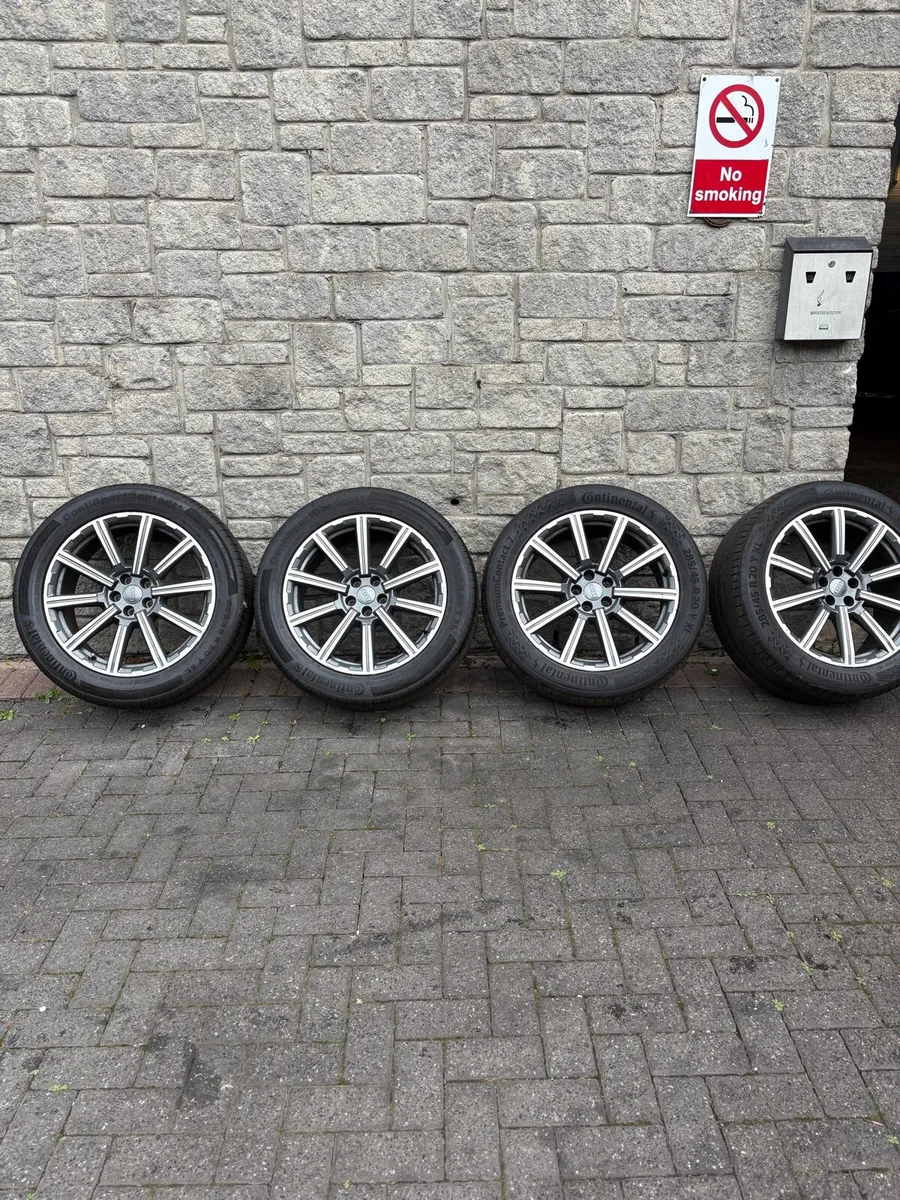 Audi Q7 wheels - Image 1
