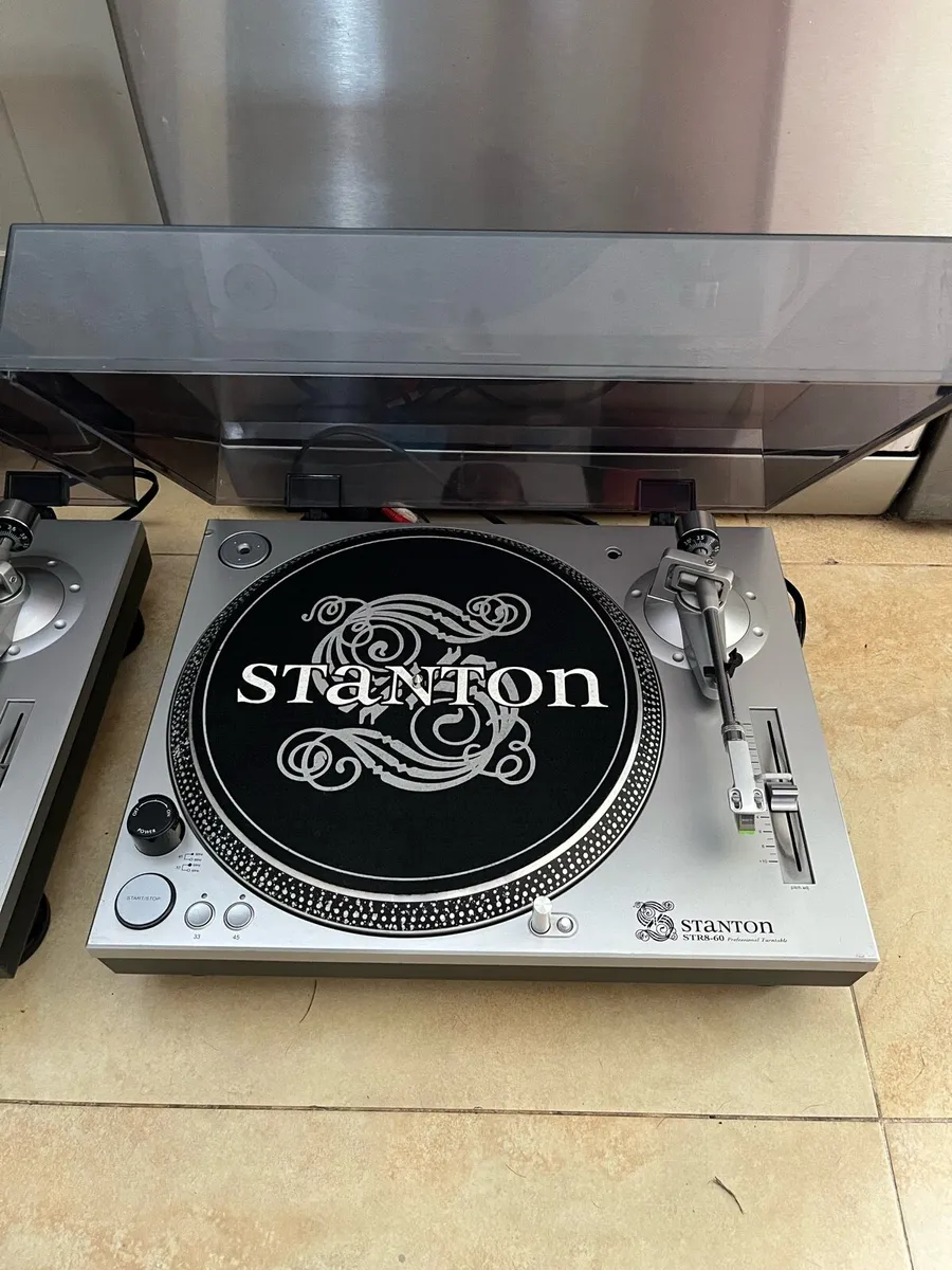 Stanton STR8-60 direct drive Turntables pair - Image 2