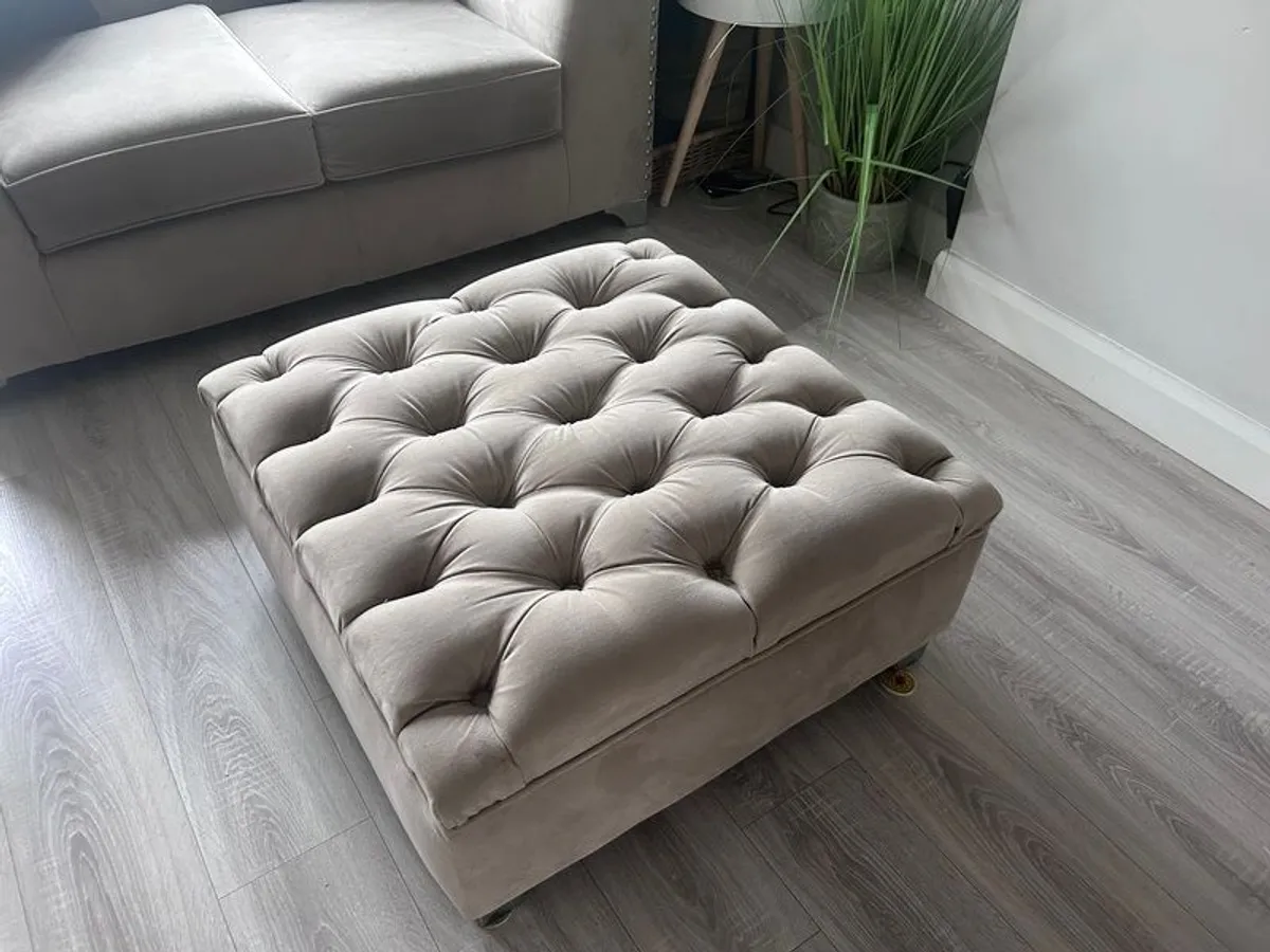 couch - Image 3