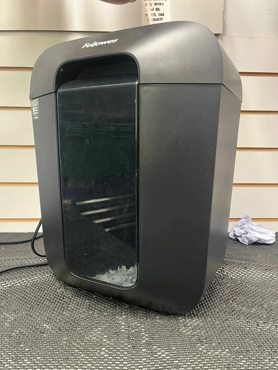 Fellowes Shredder - Image 1