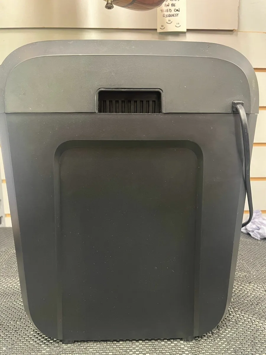 Fellowes Shredder - Image 3