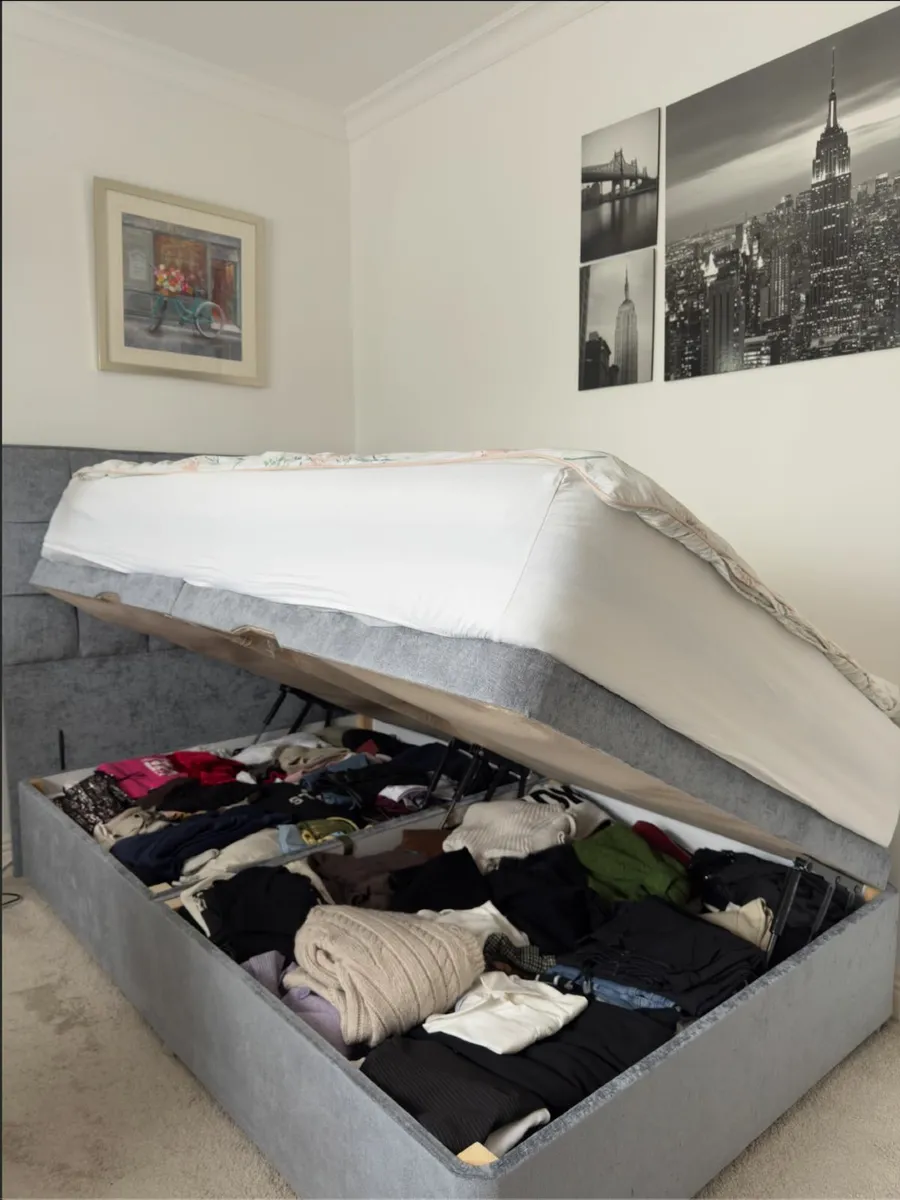 4ft Velvet Storage Bed with Mattress - Image 3