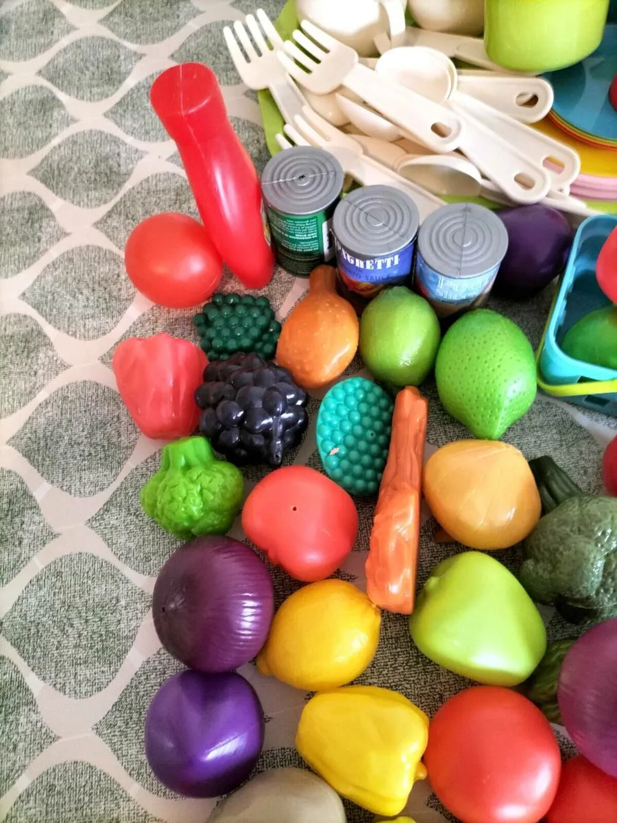 Cutlery and food play set. FREE - Image 3