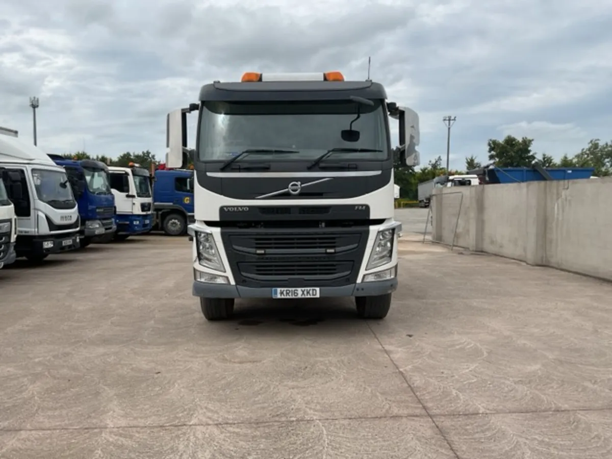 2016 Volvo FM410 8x4 Tridem Concrete Mixer - Image 2