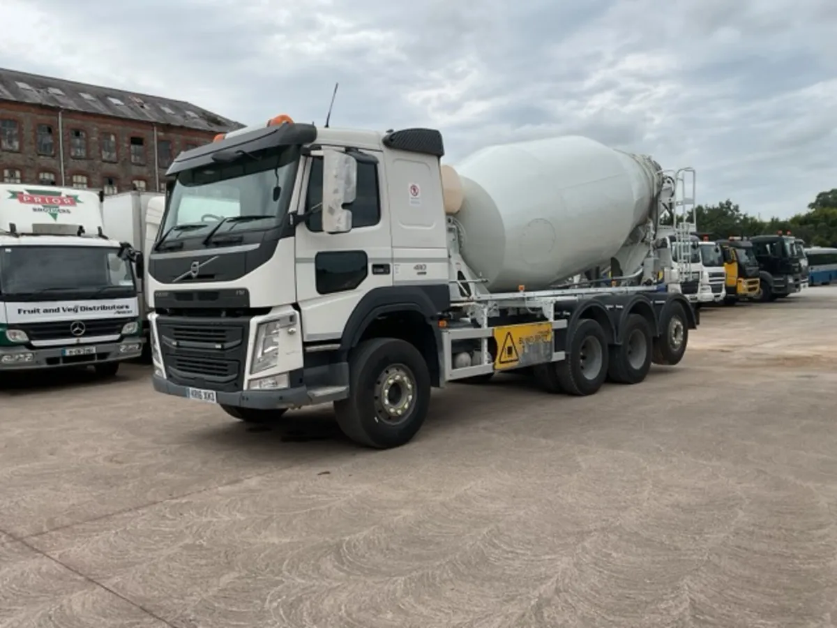 2016 Volvo FM410 8x4 Tridem Concrete Mixer - Image 3