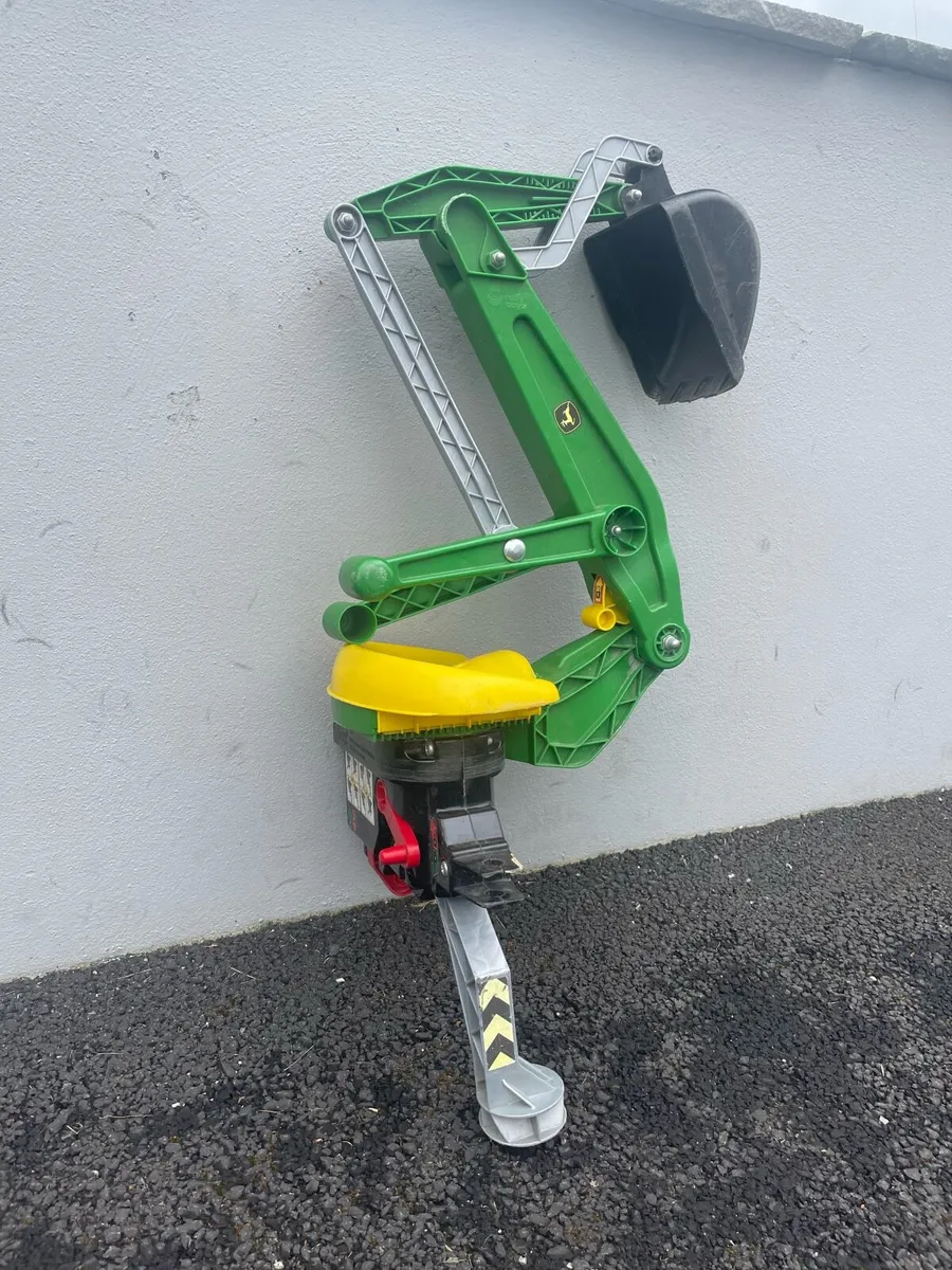 John Deere Rolly Backhoe - Image 1