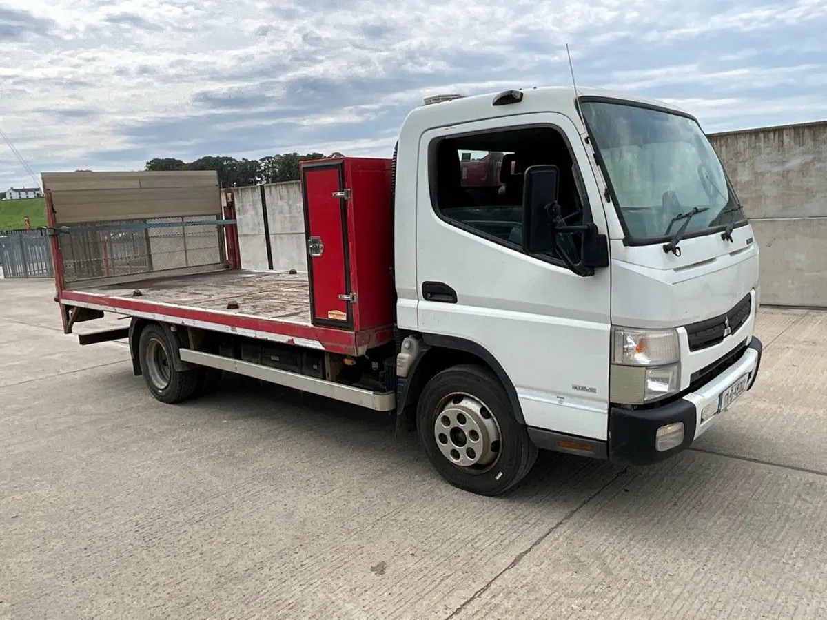 MITSUBISH FUSO CANTER 7C15E 7.5 TON FLAT BED LORRY - Image 1