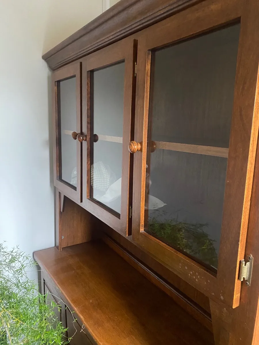 Dresser - Image 2