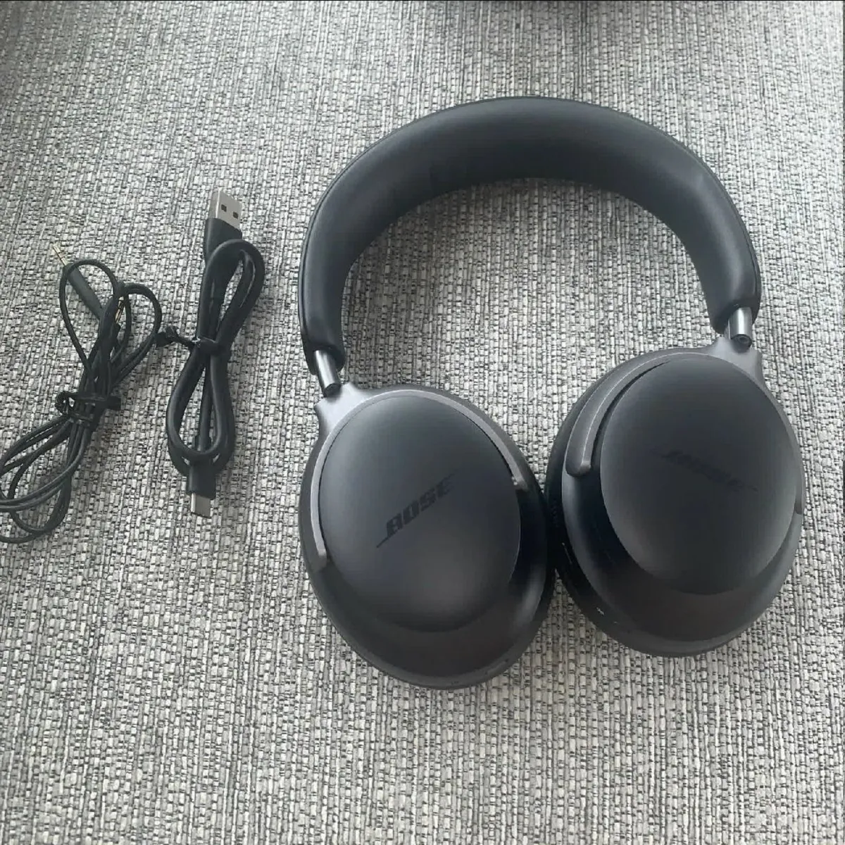 Bose QuietComfort Ultra Headphones black color - Image 1